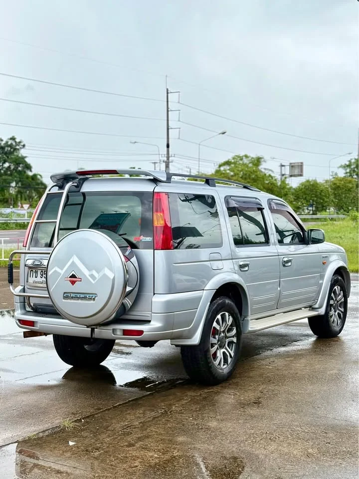 2005 Ford Everest I 2