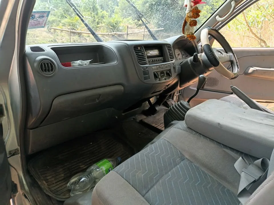 2005 Nissan Urvan V (E25) 3