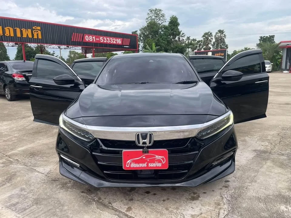2019 Honda Accord X 3