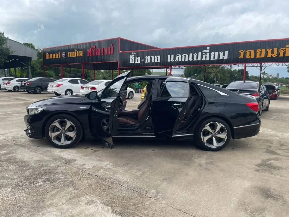 2019 Honda Accord X 2