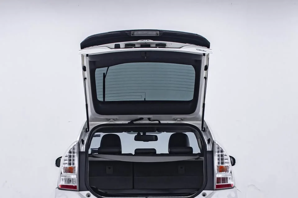 2011 Toyota Prius III 2