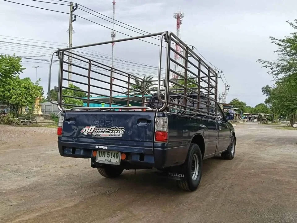 1990 Isuzu TFR III 3