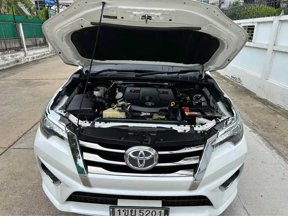 2016 Toyota Fortuner II 2