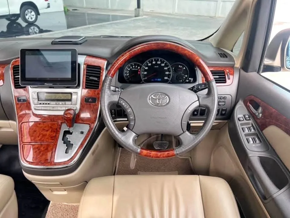 2005 Toyota Alphard, Vellfire I (AH10) 3