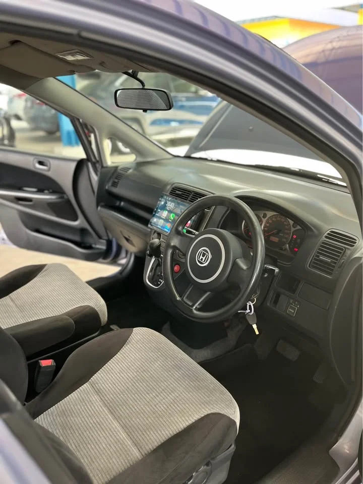 2003 Honda Stream I 2