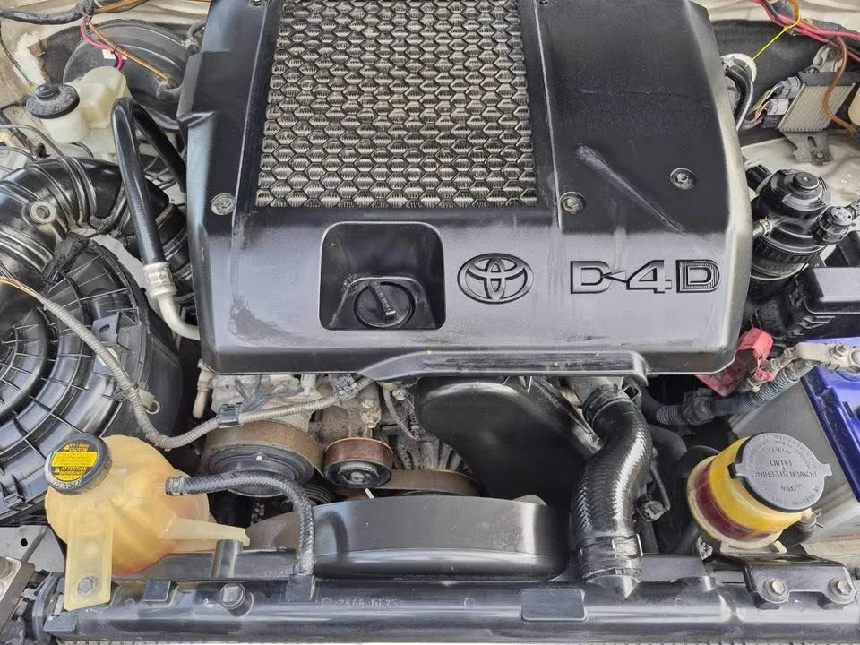 2012 Toyota Hilux VII 3