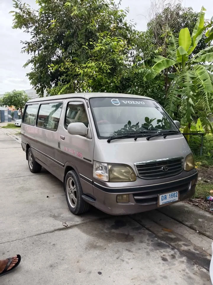 2000 Toyota Commuter IV (H100) 2