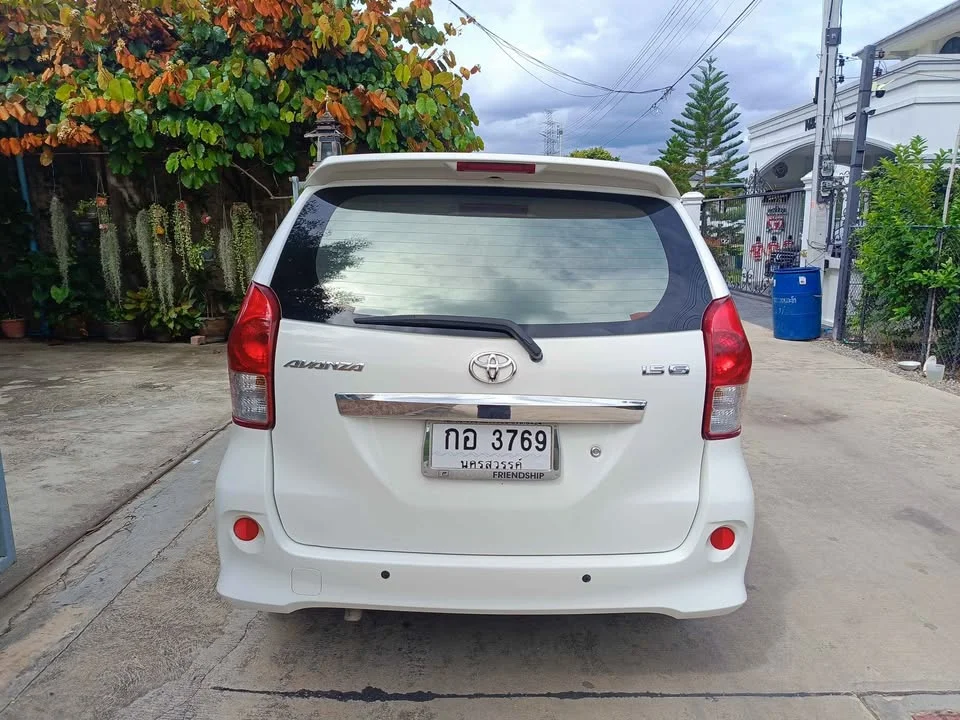 2012 Toyota Avanza II 3