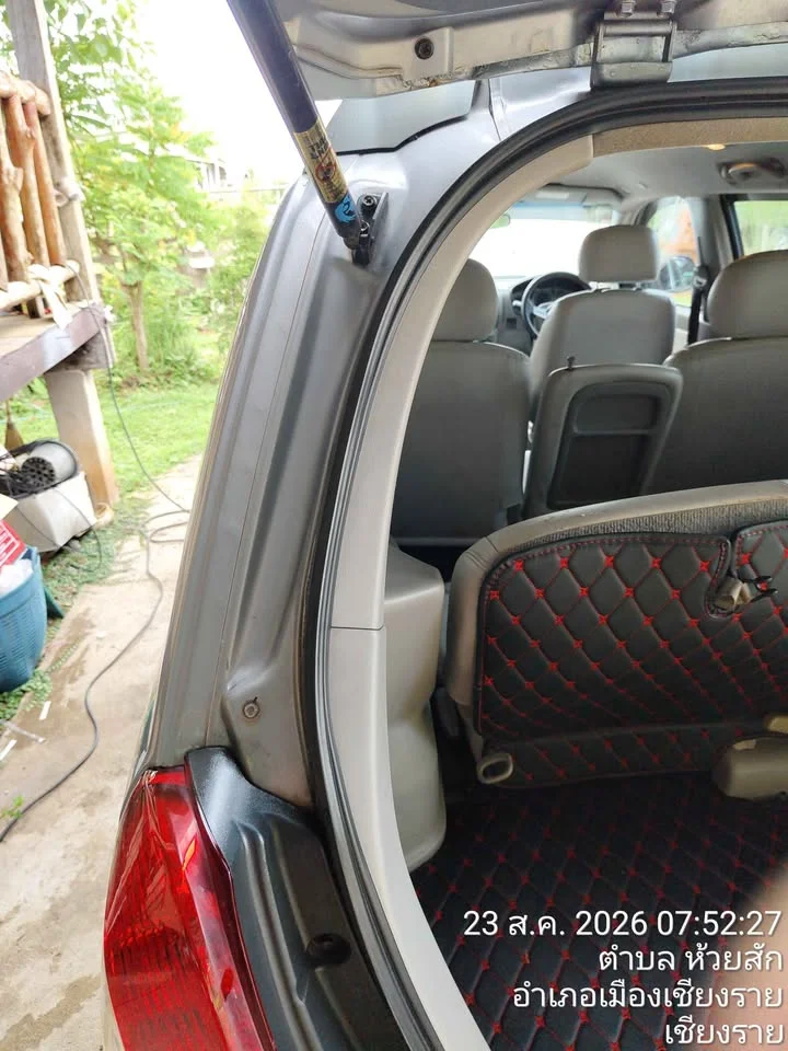 2005 Isuzu MU-7 3