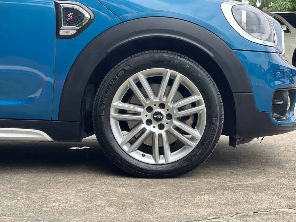 2017 Mini Hatch  III 2
