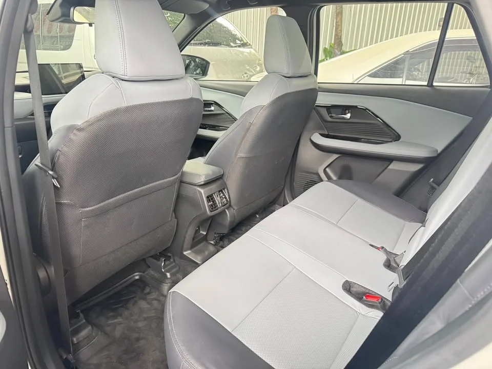 2025 Toyota Yaris Cross AC200 2