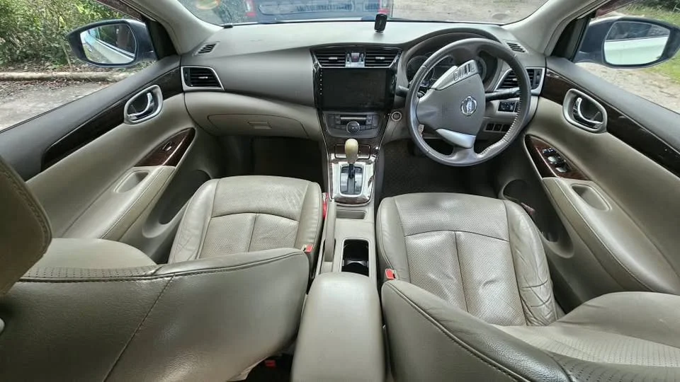 2012 Nissan Sylphy III (B17) 3