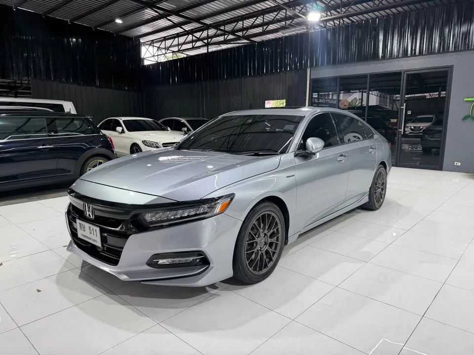 2019 Honda Accord X 3