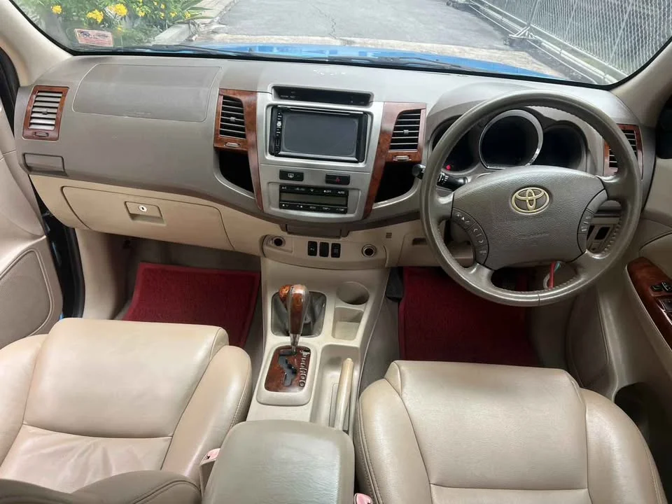 2005 Toyota Fortuner I 3