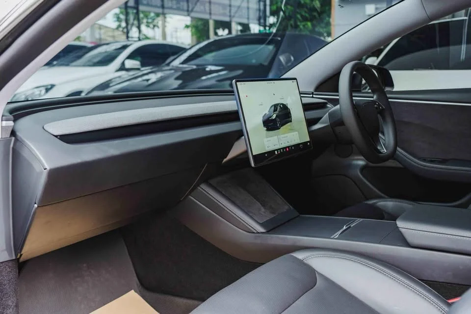 2025 Tesla Model 3 2
