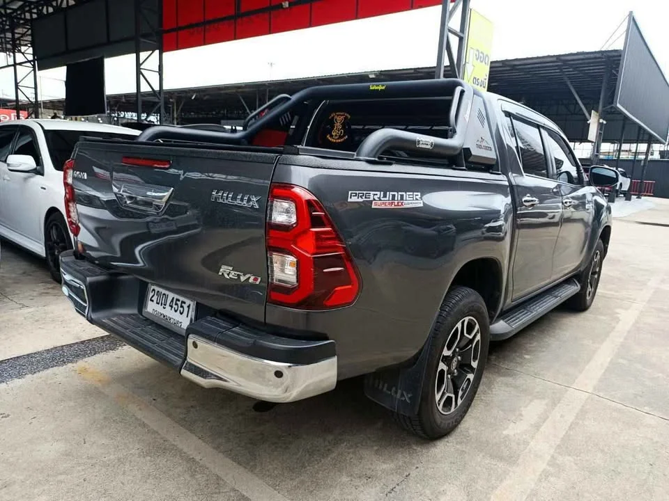 2022 Toyota Hilux VIII 3