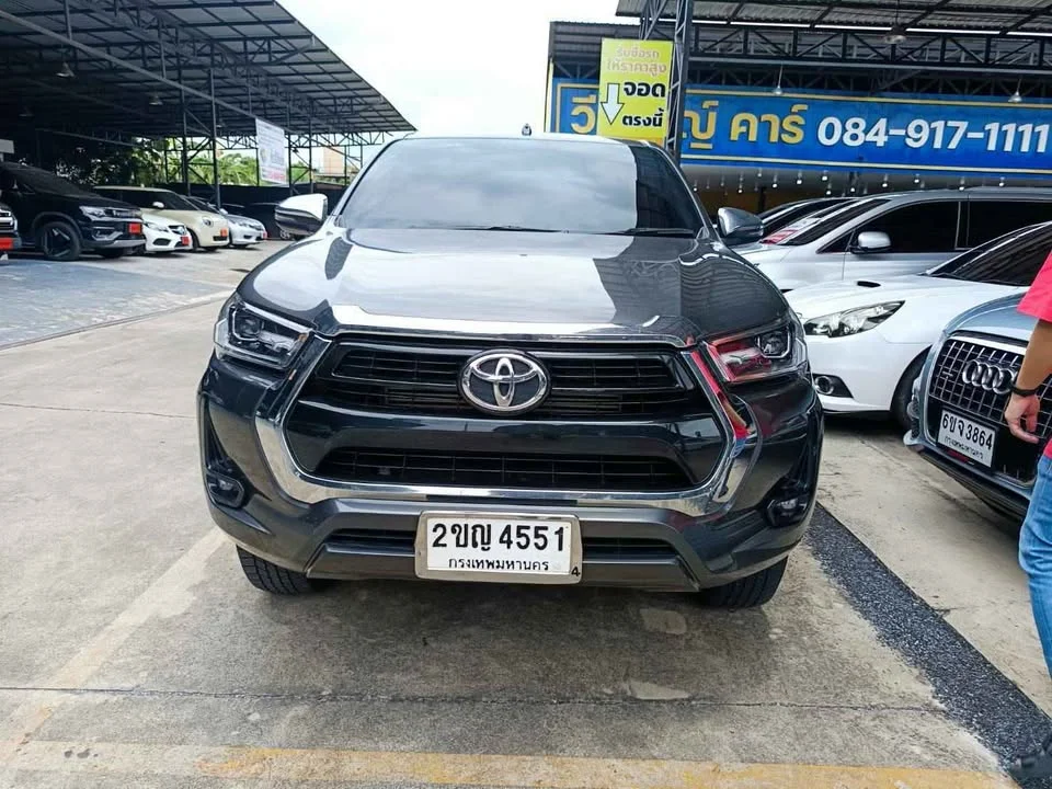 2022 Toyota Hilux VIII 2