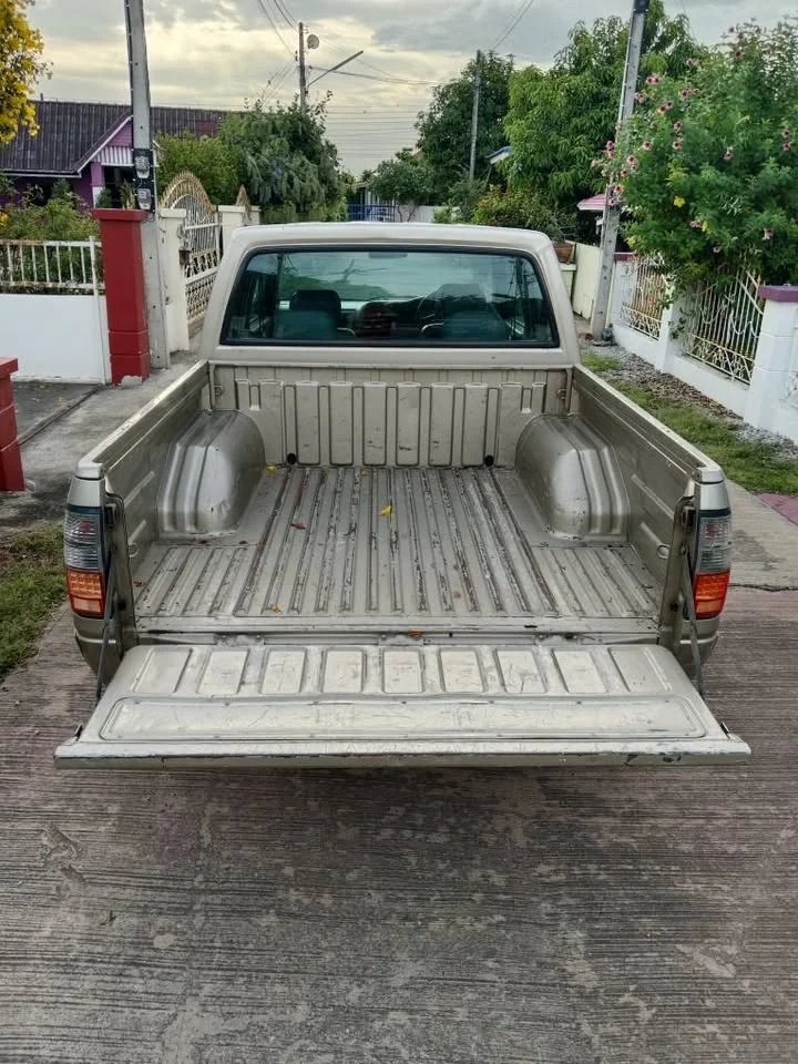 2001 Isuzu Faster Dragon Eyes III 3