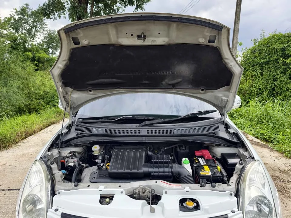 2011 Suzuki Swift I 3