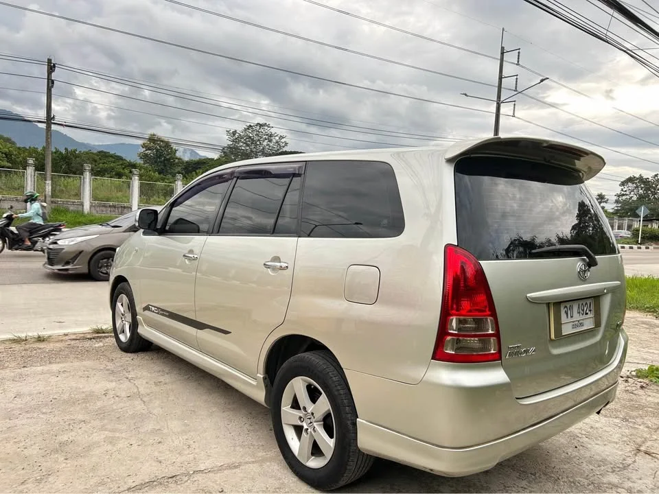 2008 Toyota Innova I 2