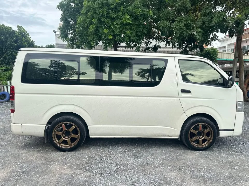 2014 Toyota HiAce V (H200) 2