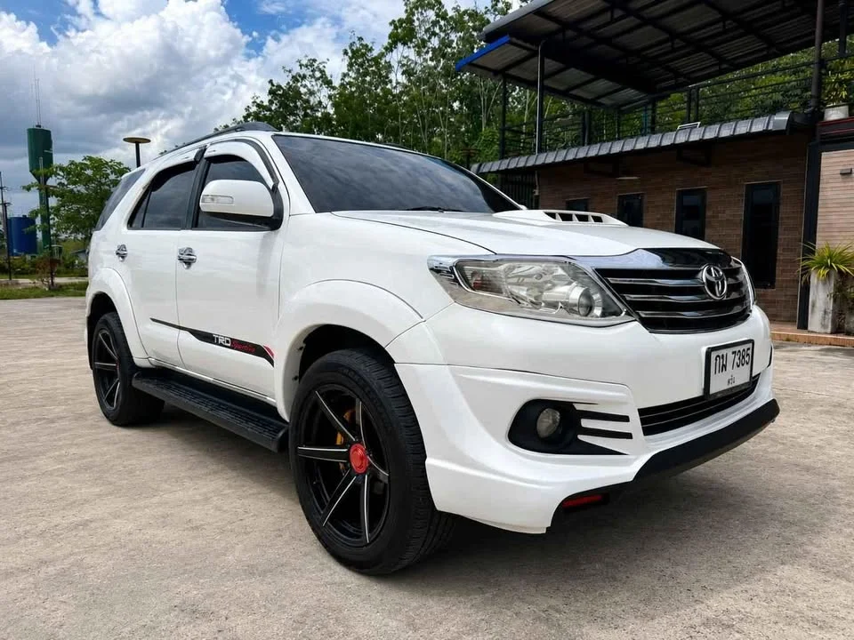2013 Toyota Fortuner I 2