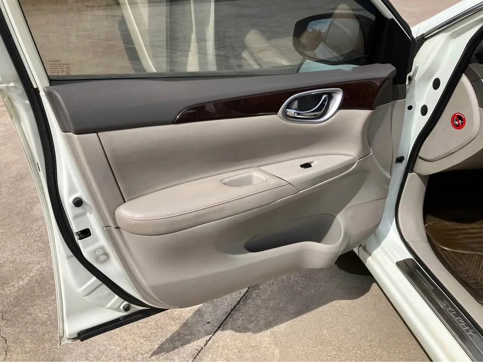 2013 Nissan Sylphy III (B17) 2