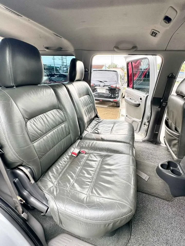 2005 Ford Everest I 3