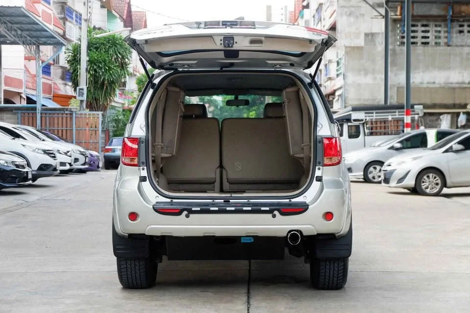 2008 Toyota Fortuner I 3