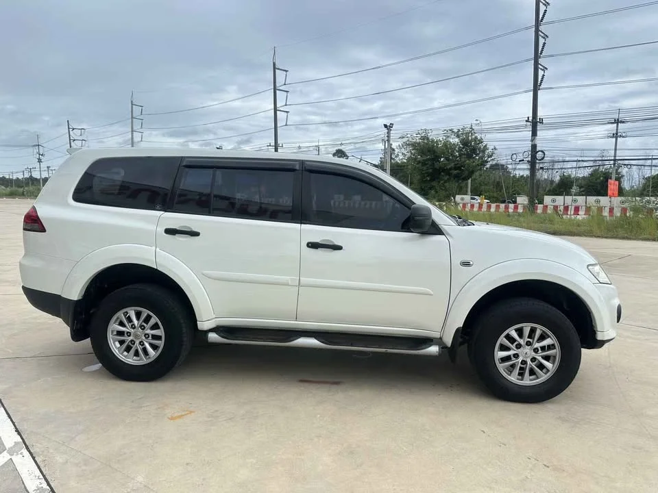 2015 Mitsubishi Pajero Sport II 2