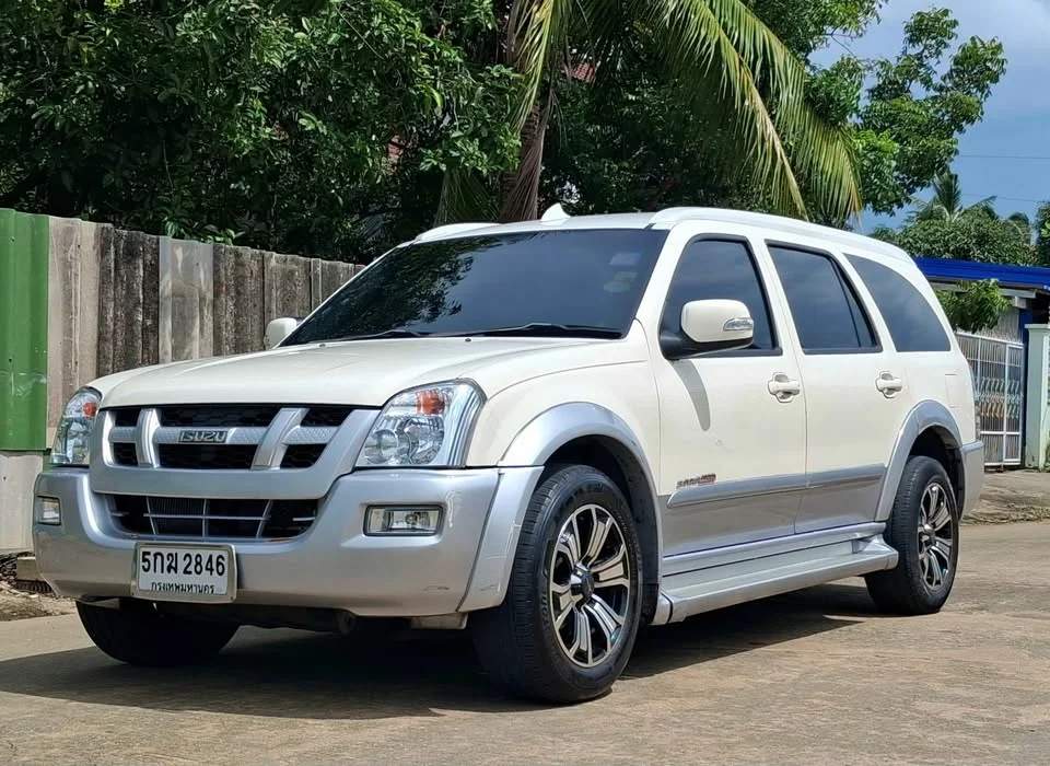 2006 Isuzu MU-7 2
