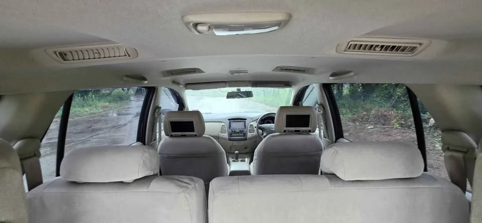 2010 Toyota Innova I 3