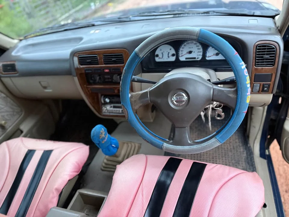 2004 Nissan Frontier I 2