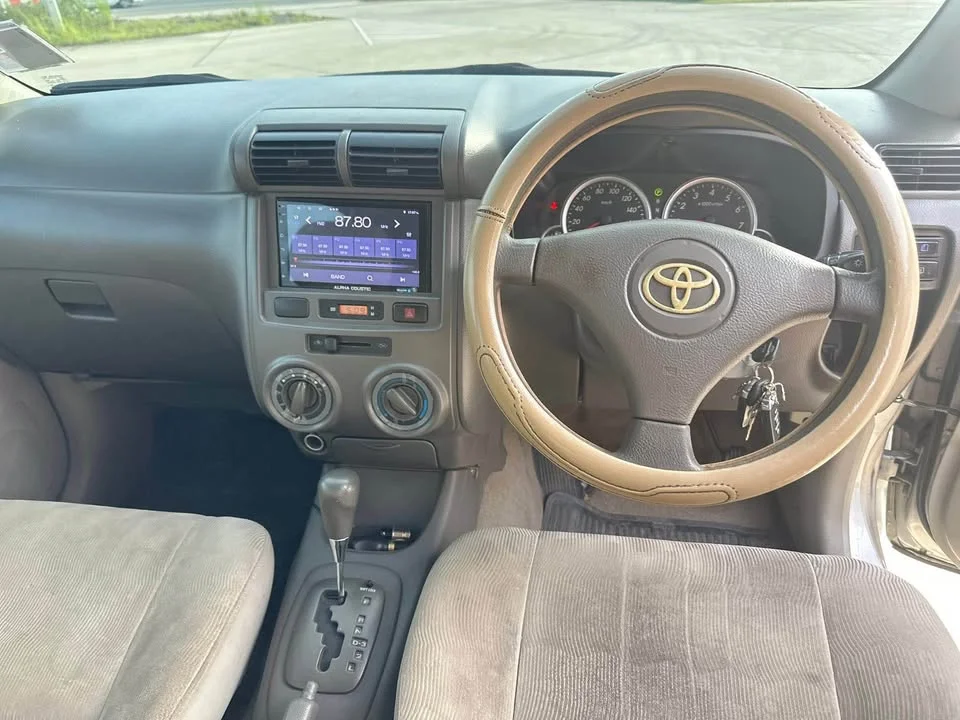 2011 Toyota Avanza I 3