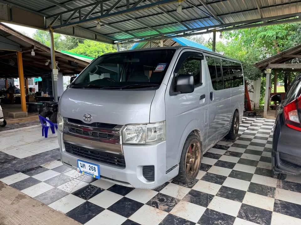 2012 Toyota HiAce V (H200) 2