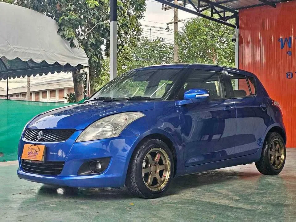 2013 Suzuki Swift II 2