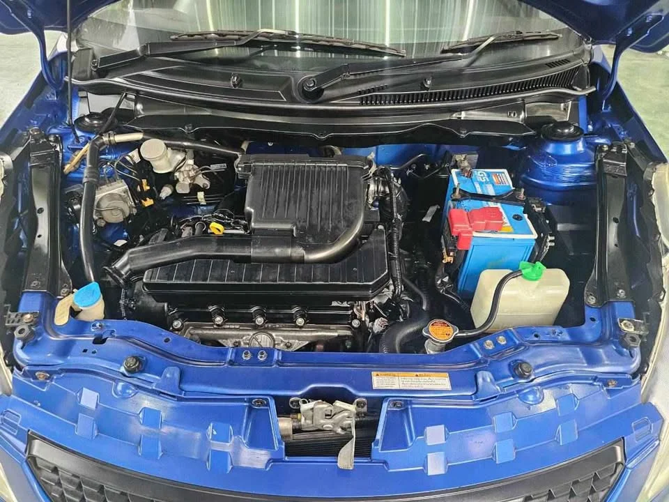 2013 Suzuki Swift II 3