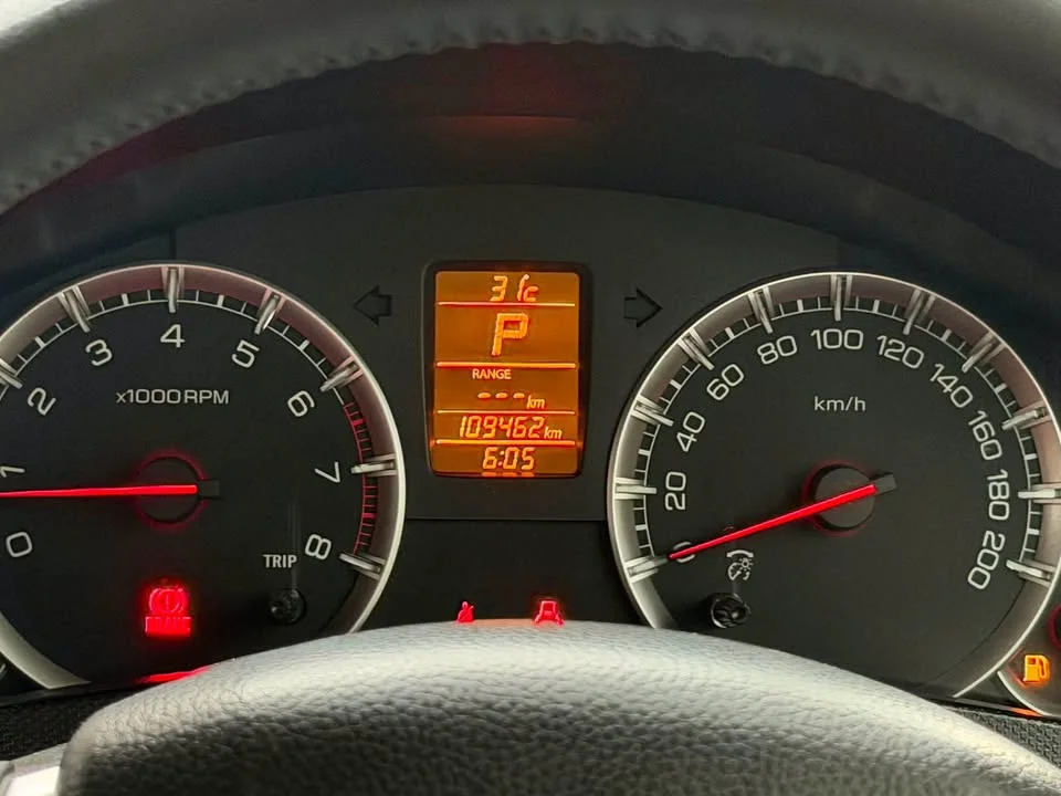 2013 Suzuki Swift II 2