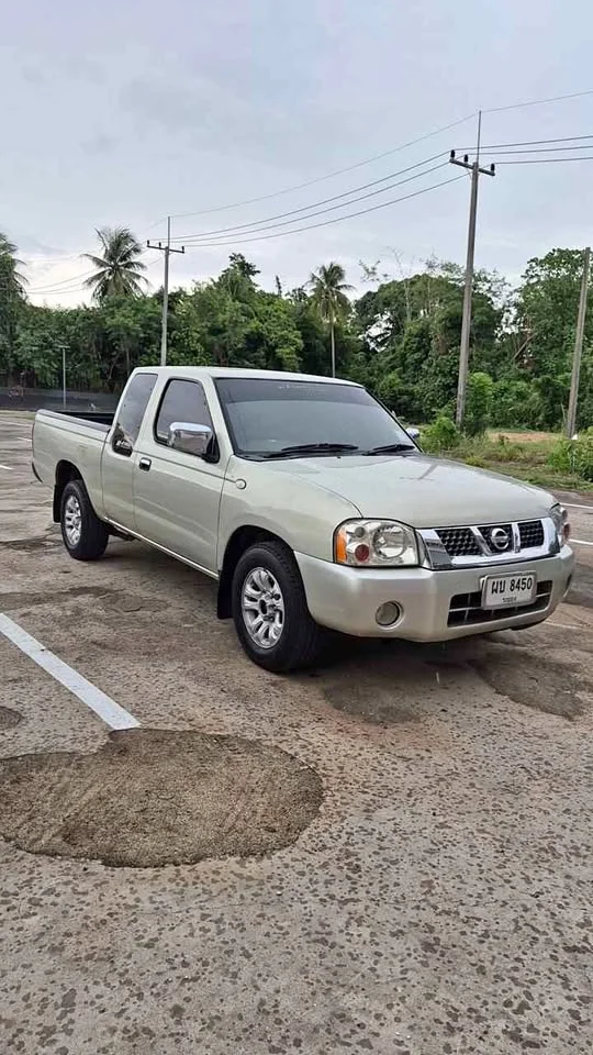2003 Nissan Frontier I 2