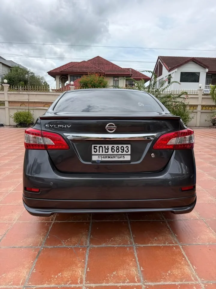 2012 Nissan Sylphy III (B17) 3