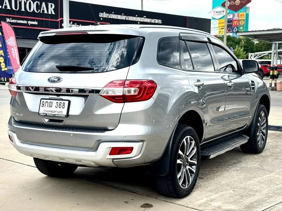 2019 Ford Everest II 3