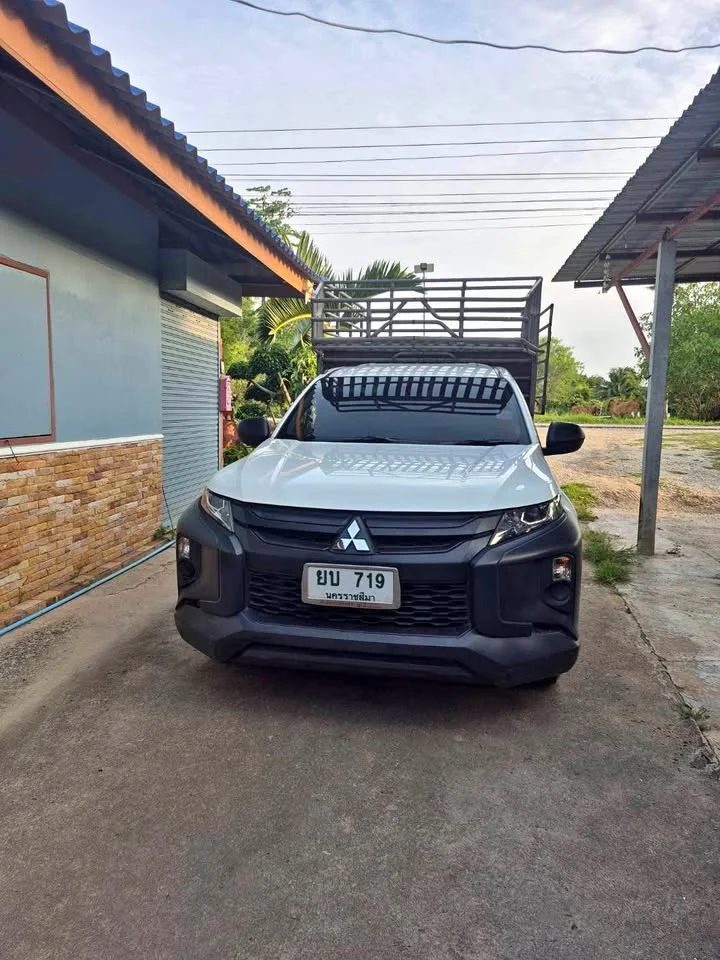 2022 Mitsubishi Triton V 2