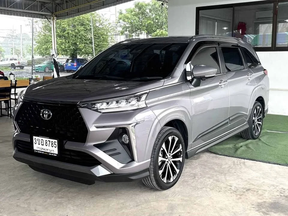 2023 Toyota Veloz III 2