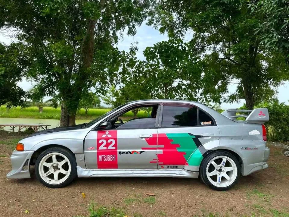 Mitsubishi Lancer VII 3