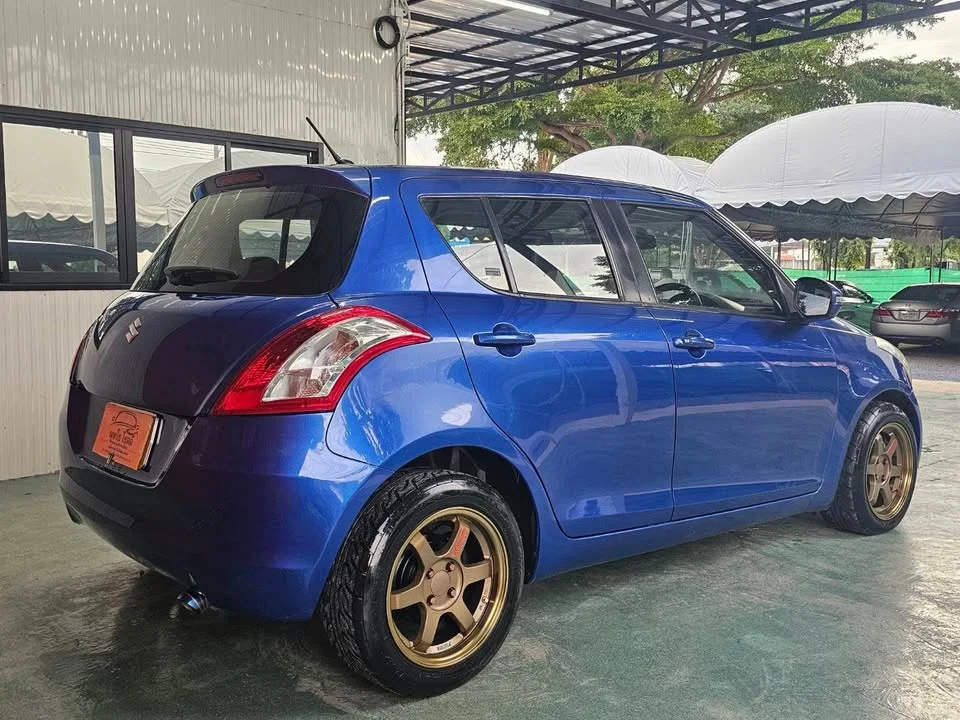 2013 Suzuki Swift II 2