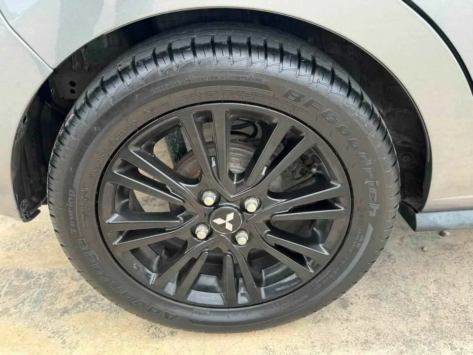 2018 Mitsubishi Mirage VI 2