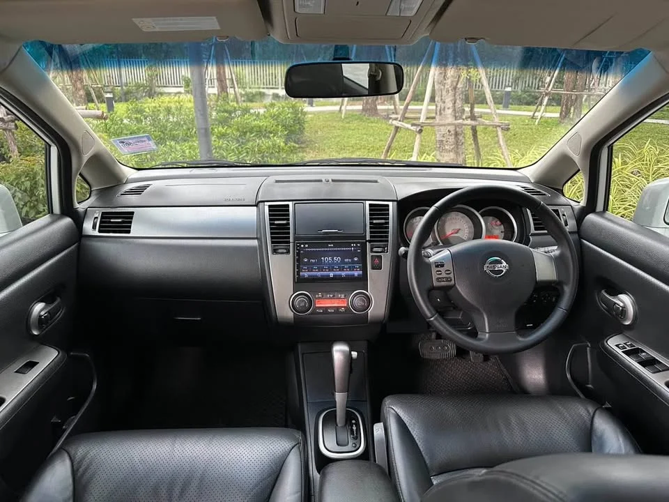 2010 Nissan Tiida I (C11) 3