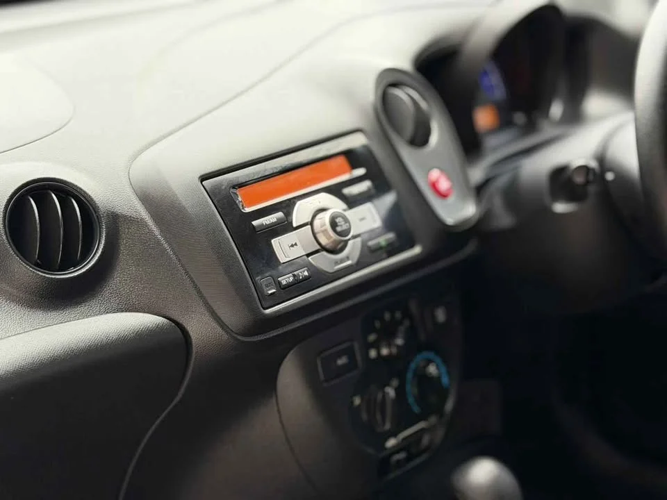 2015 Honda Mobilio II 2