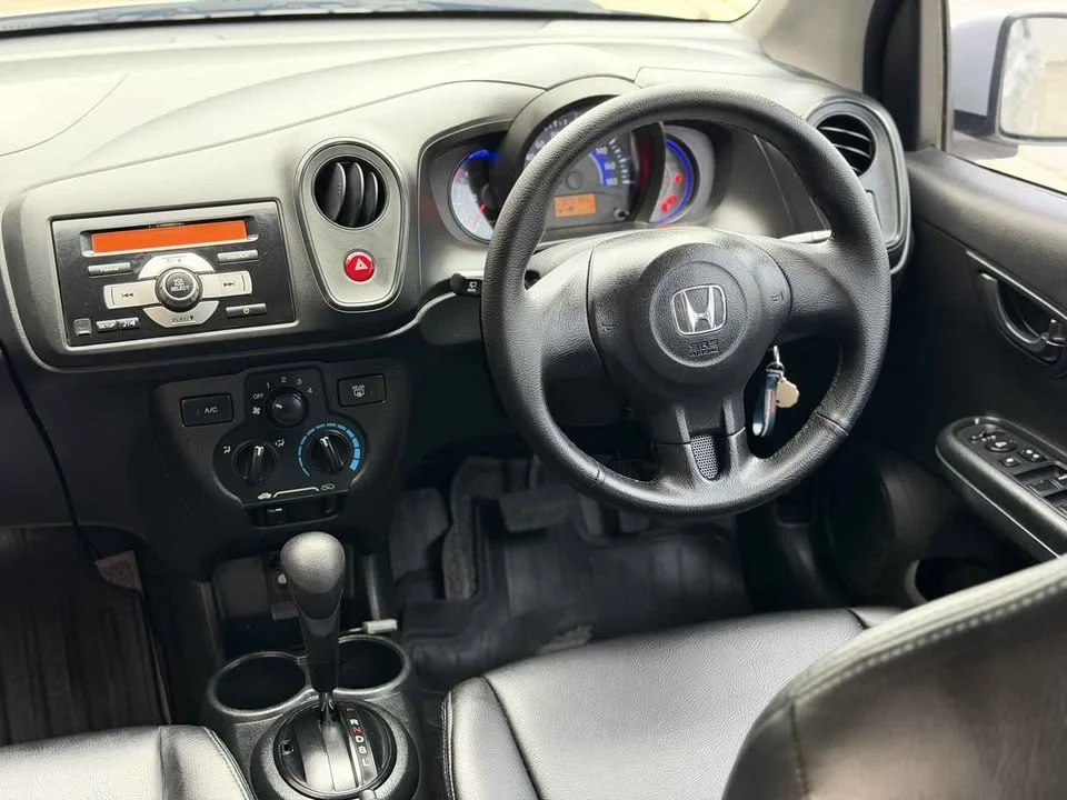 2015 Honda Mobilio II 3