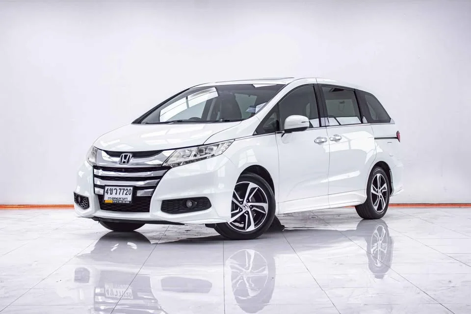 2014 Honda Odyssey V 3